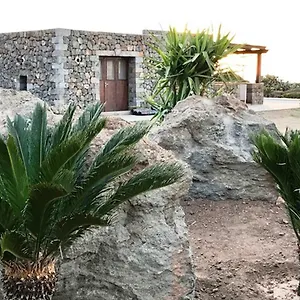 Dammusi Gold - Salvo , Pantelleria Italia