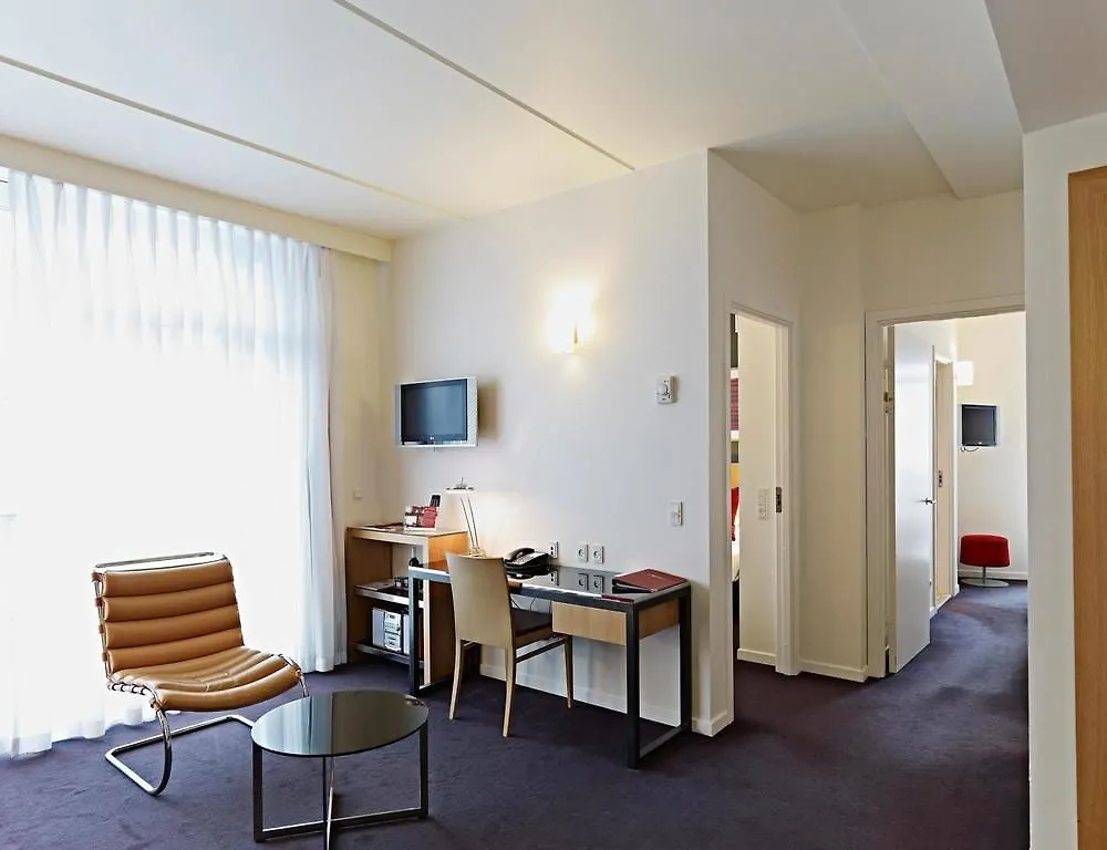 Adina Apartment Hotel København 4*,